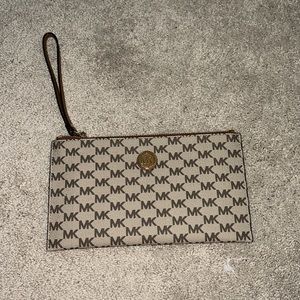 Micheal Kors wallet